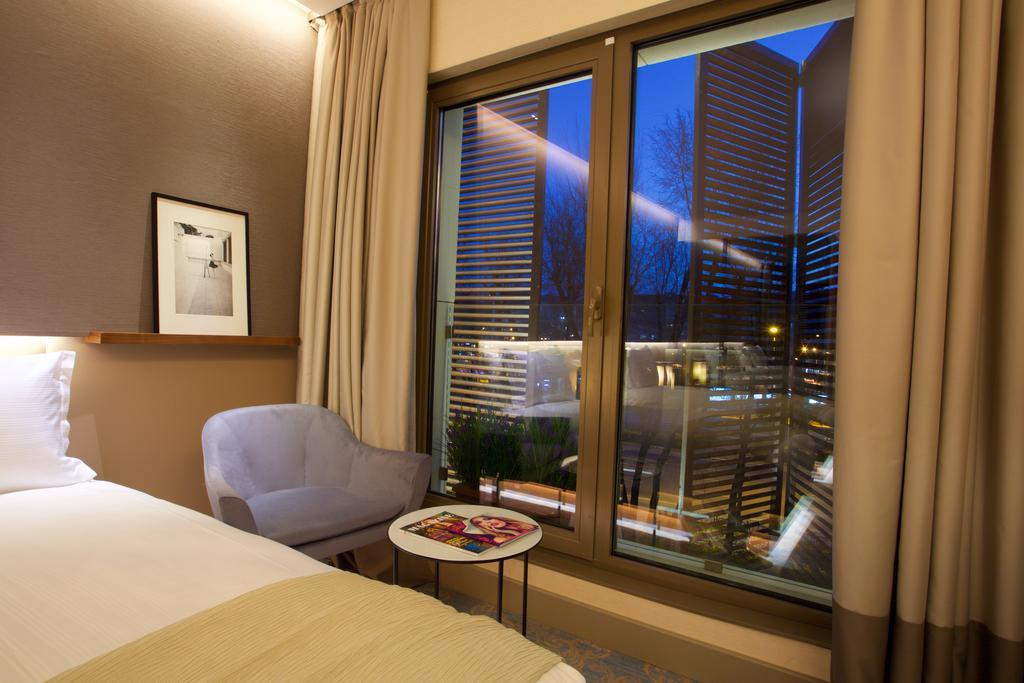 Standard Double Room,113223129:JPEG