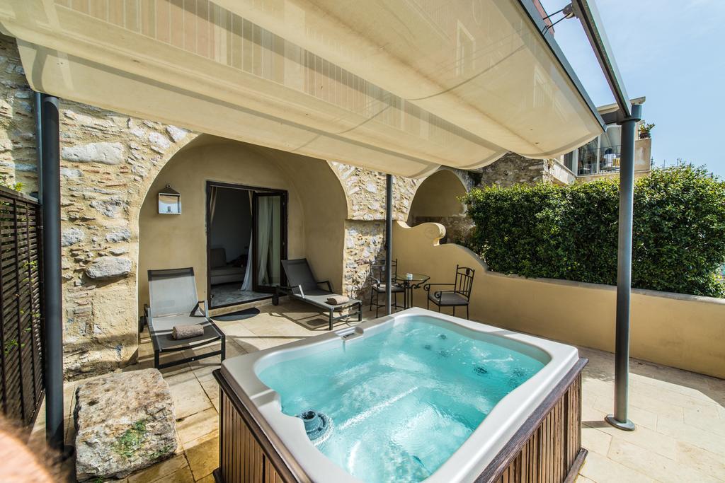 Deluxe Double Room with Terrace and Pool,1200431617:JPEG