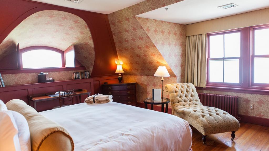 Deluxe King Room Third Floor