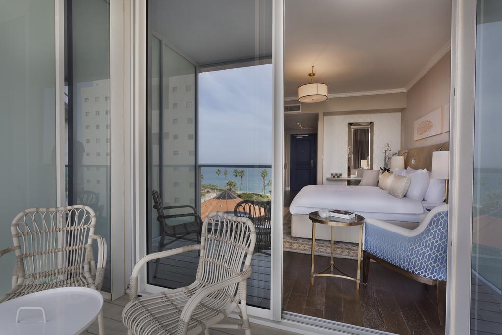 Deluxe Balcony Sea View