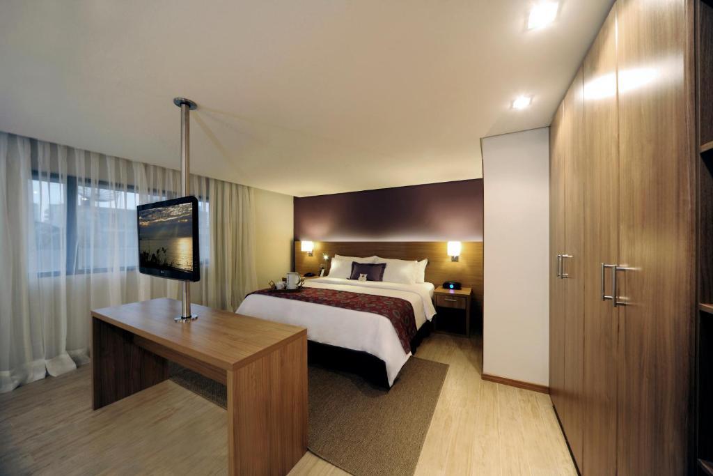 Business Class Suite