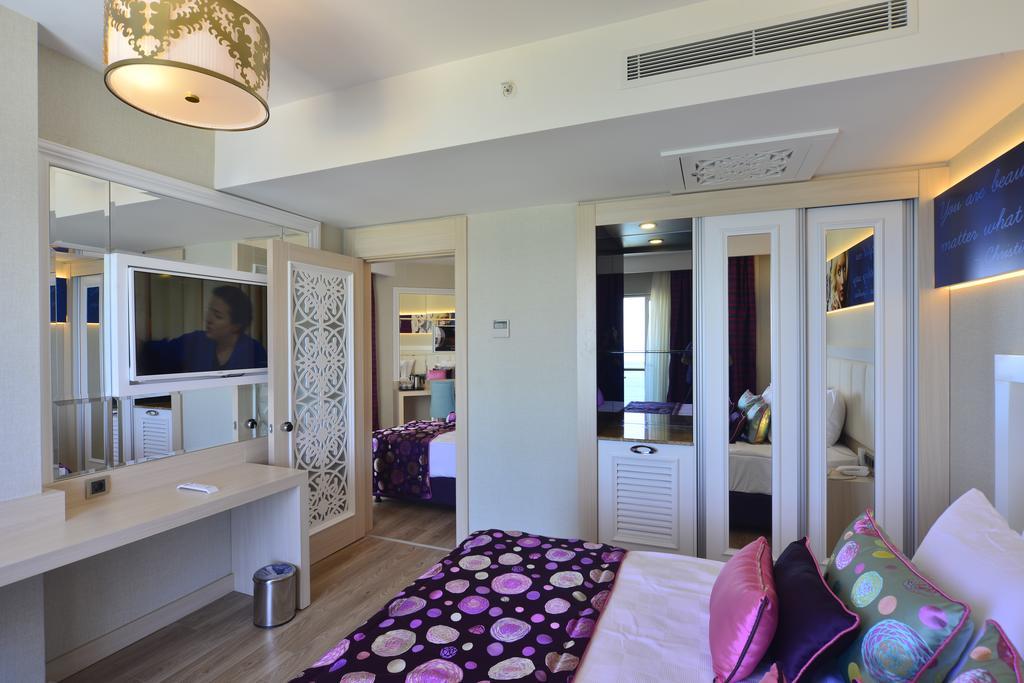 Family Room Land View