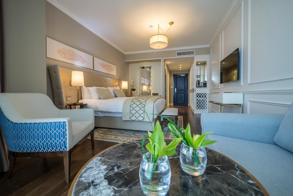 Executive King Balcony Sea View