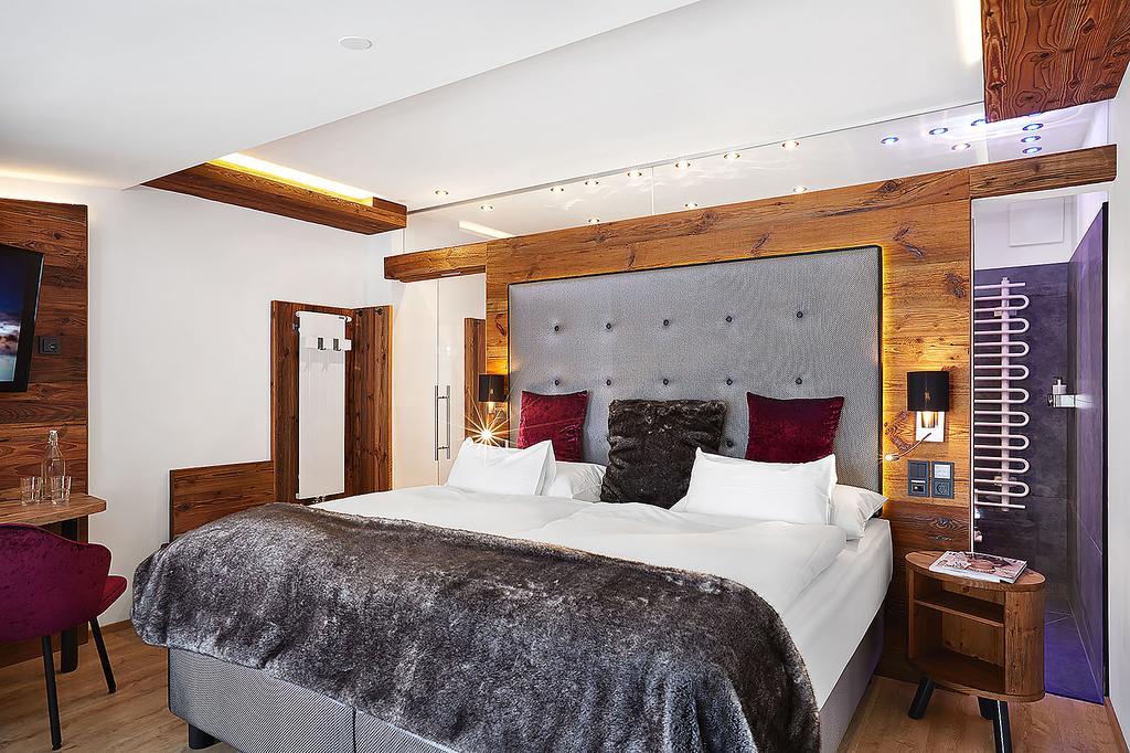 Diamond Double Room
