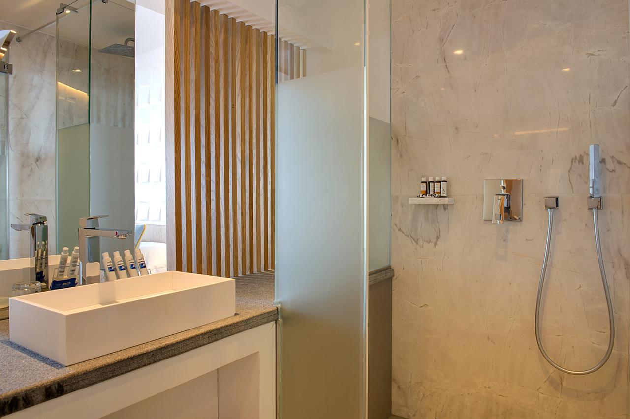 Onar Junior Suite Side Sea View