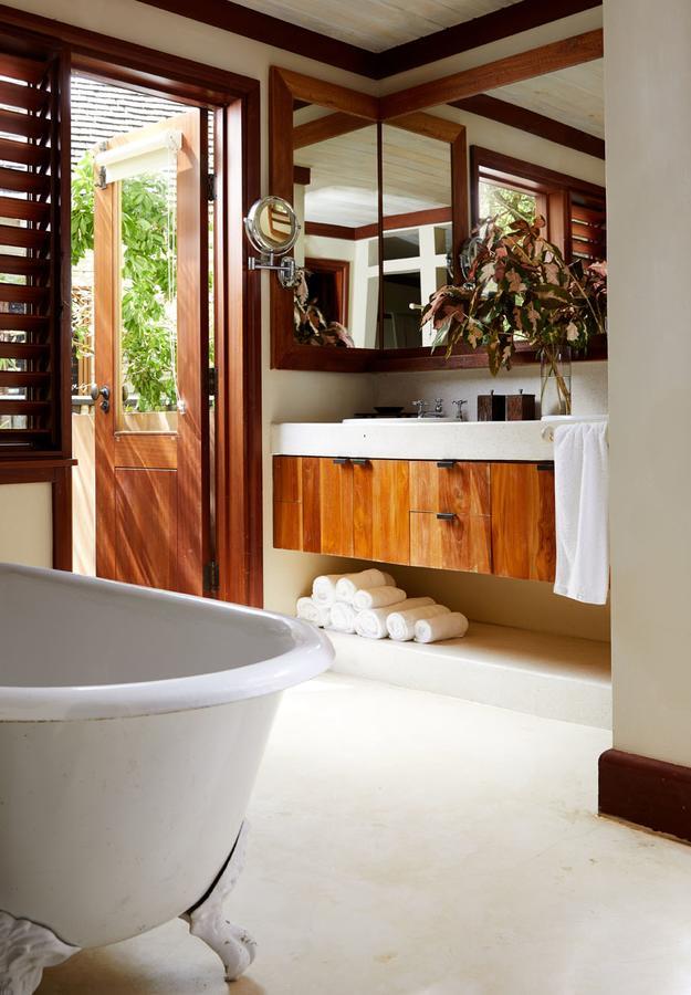 One-Bedroom Lagoon Villa