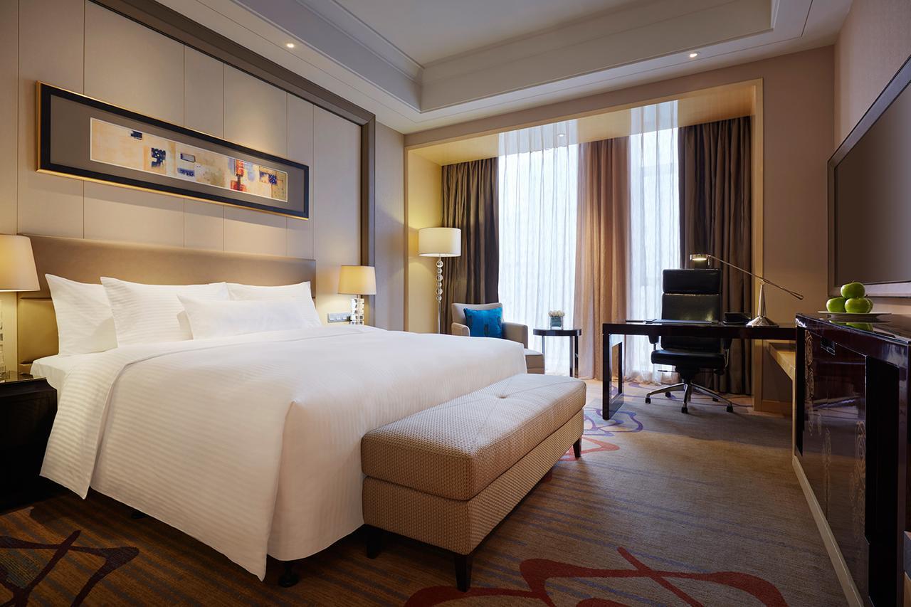 Deluxe Double Room with Lake View