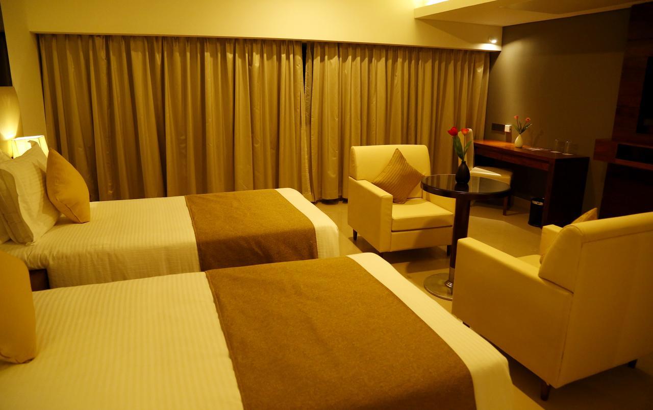 Premium Double or Twin Room,535727766:JPEG