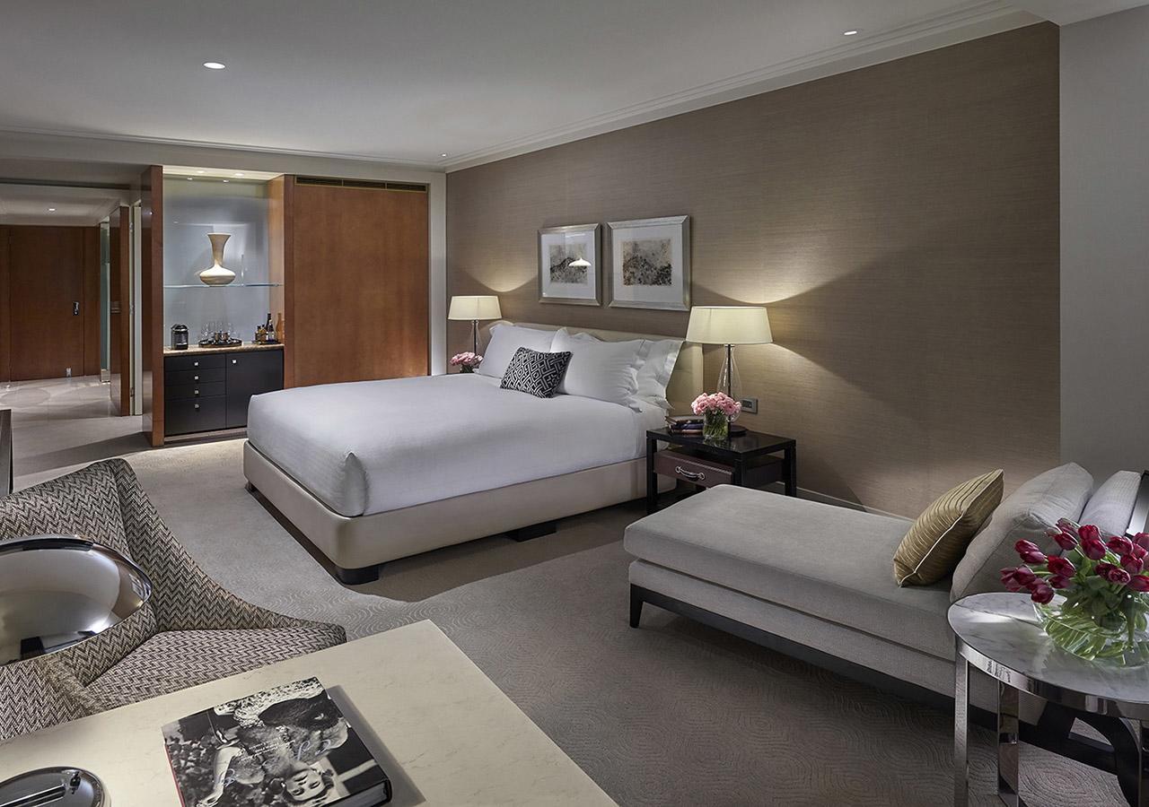 Deluxe King Room