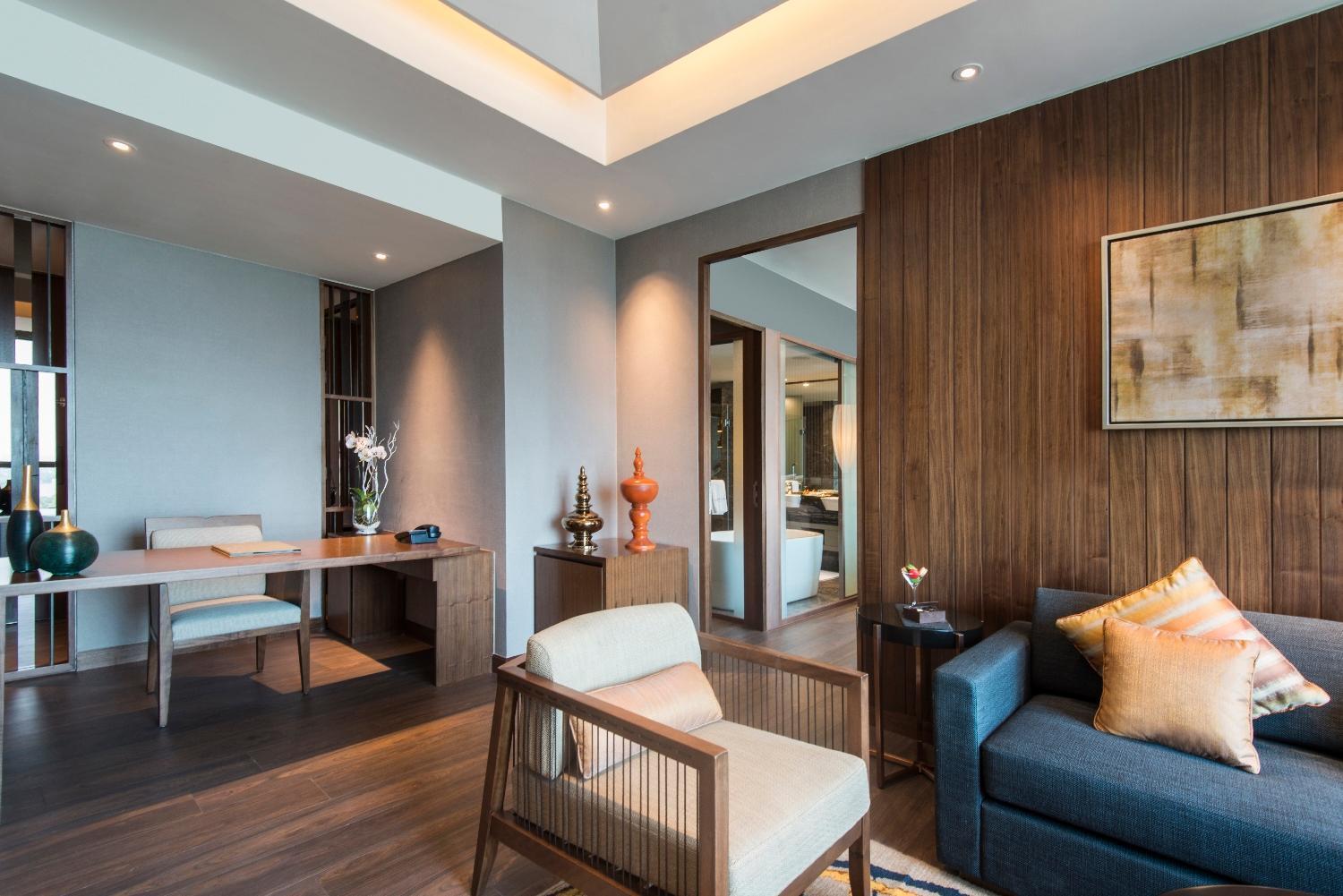 Executive Suite,546009483:JPEG