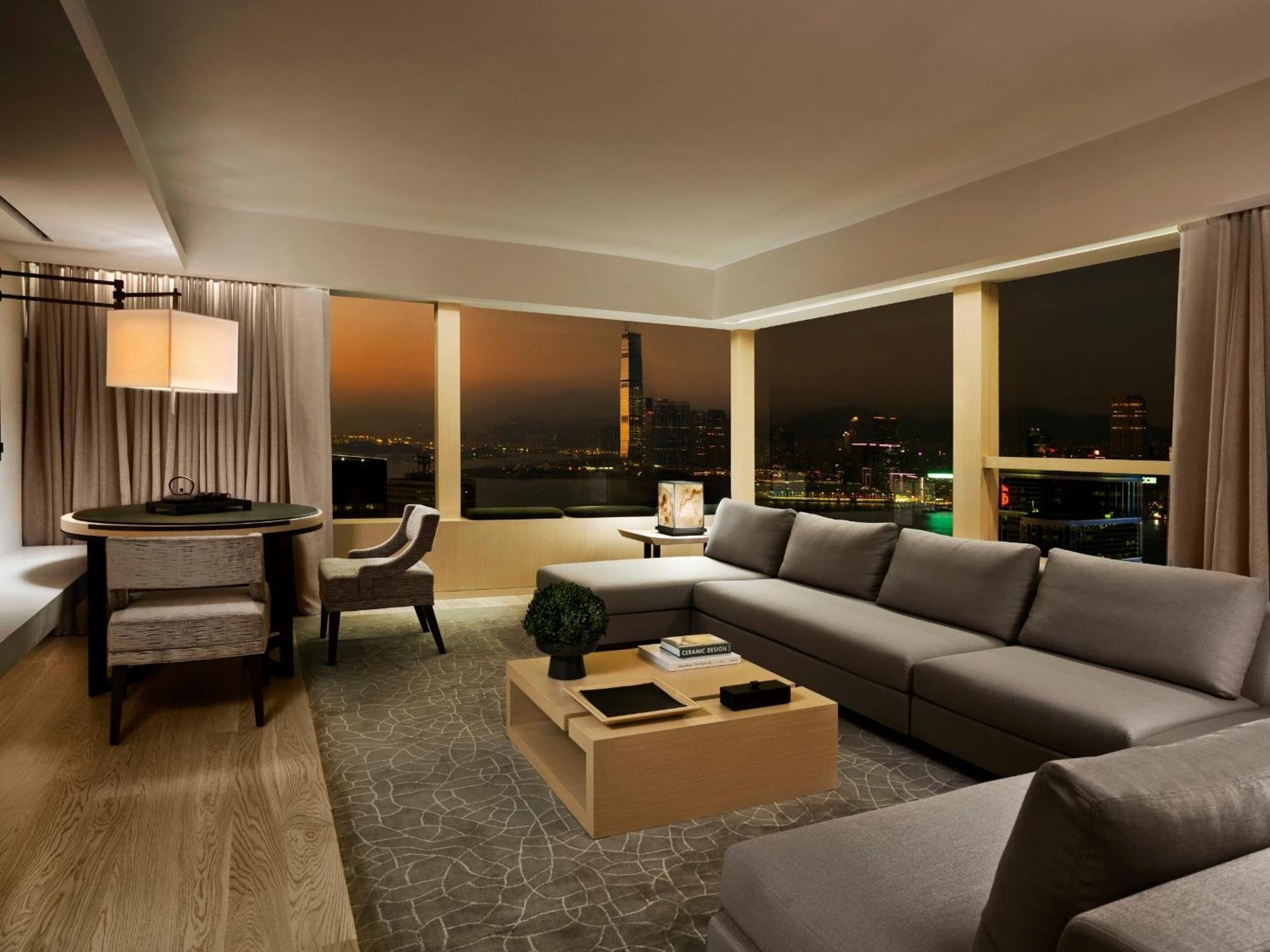 Upper Suite Harbour View