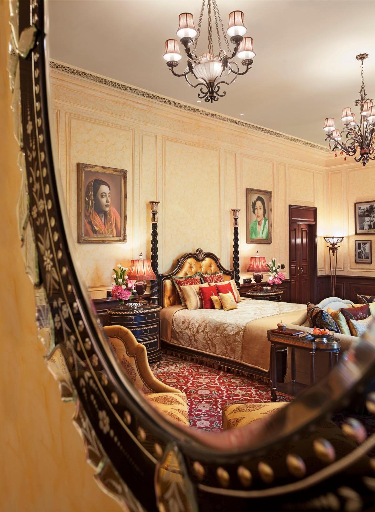 Grand Royal Suite Garden view
