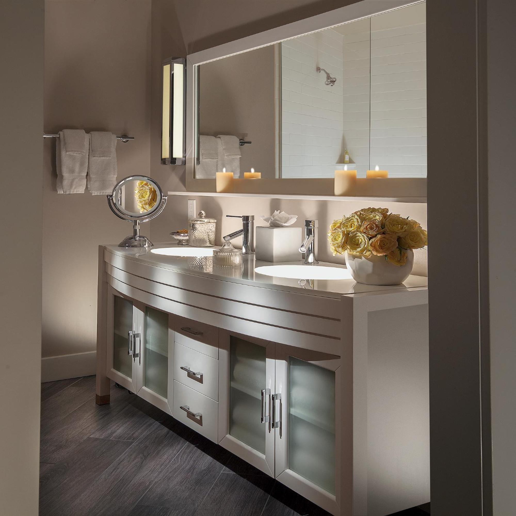 Deluxe King Room,574842342:JPEG