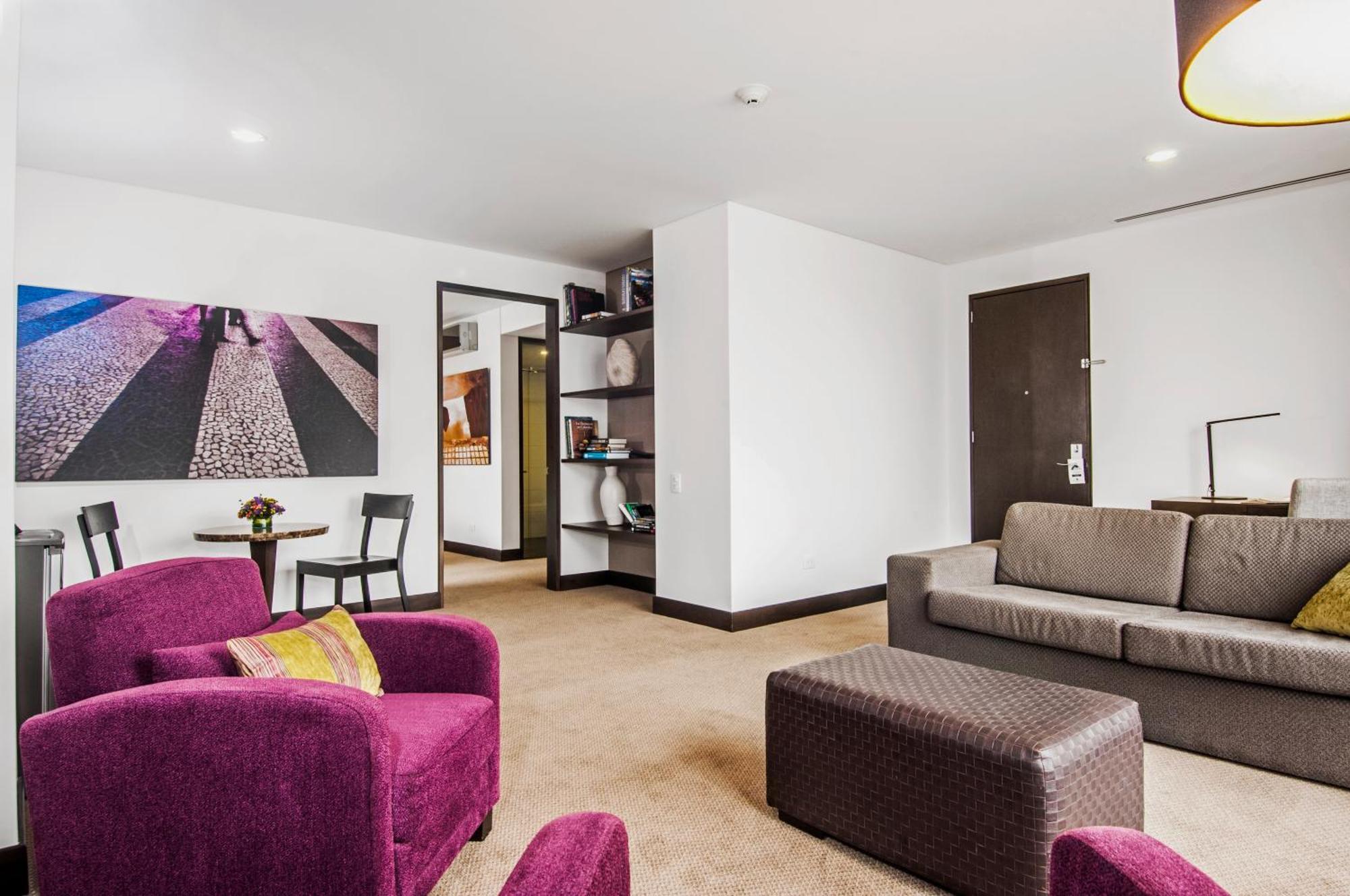 Penthouse Suite,1213919575:JPEG
