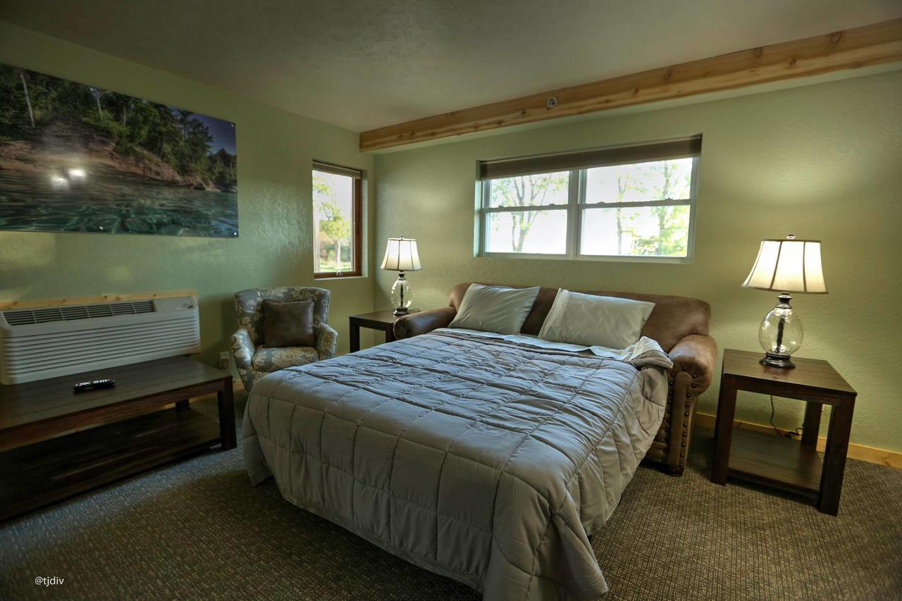 Deluxe King Suite,600683505:JPEG