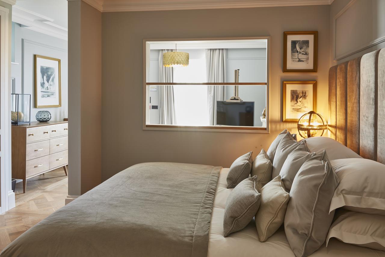 Suite with Terrace,713871070:JPEG