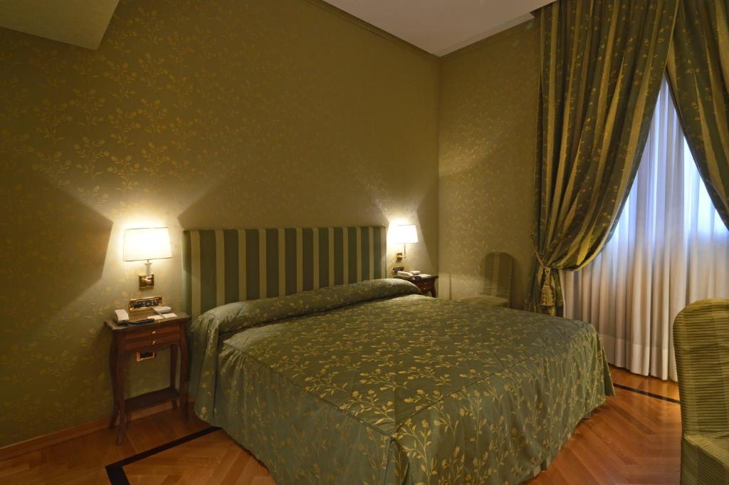 Double Room with Courtyard View,181483809:JPEG