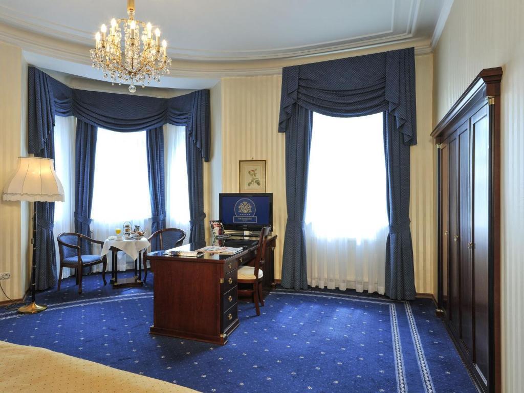Business Double Room,61231330:JPEG