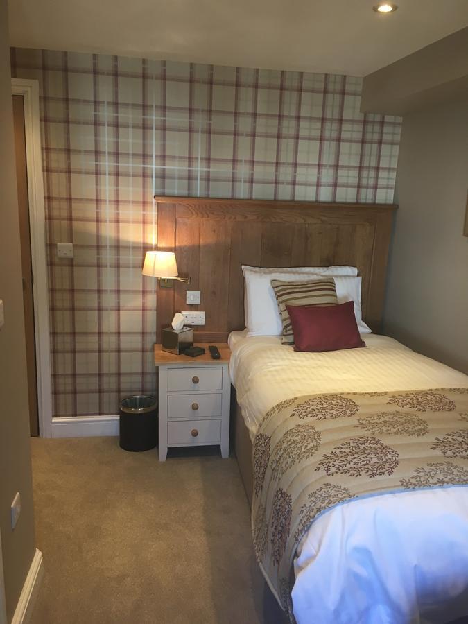 Single Room,613977890:JPEG