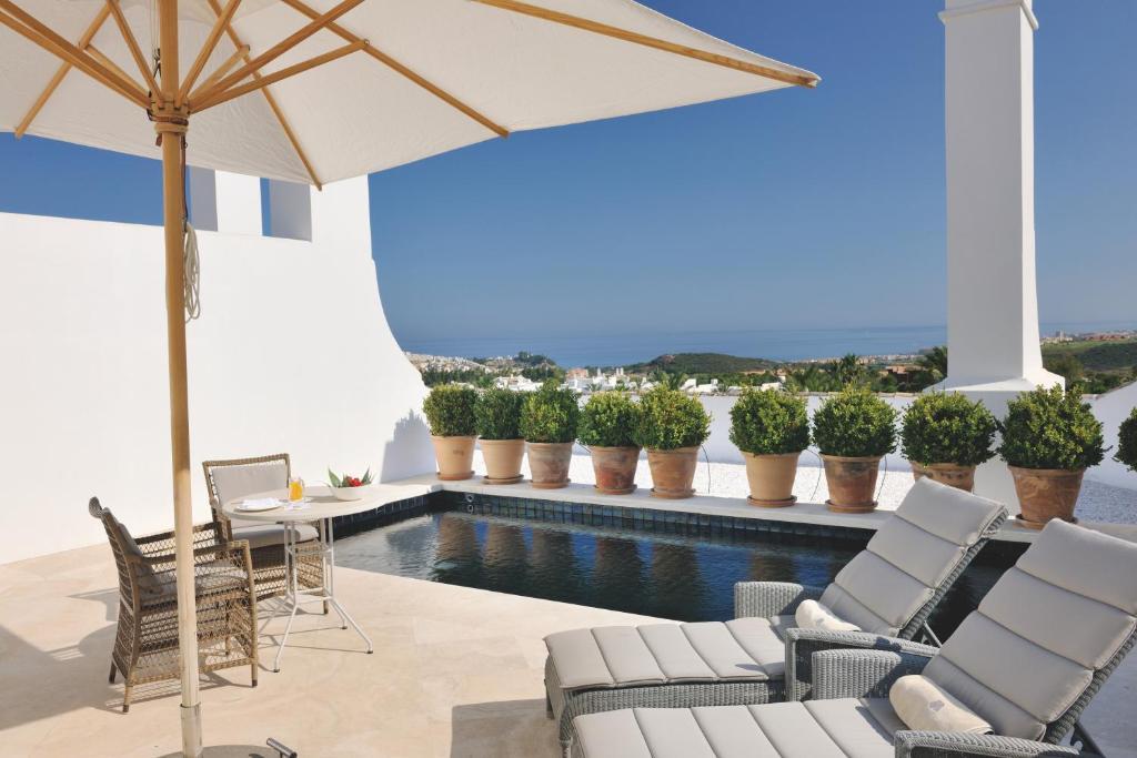 Suite with Private Pool and Spa Access,1643145295:JPEG