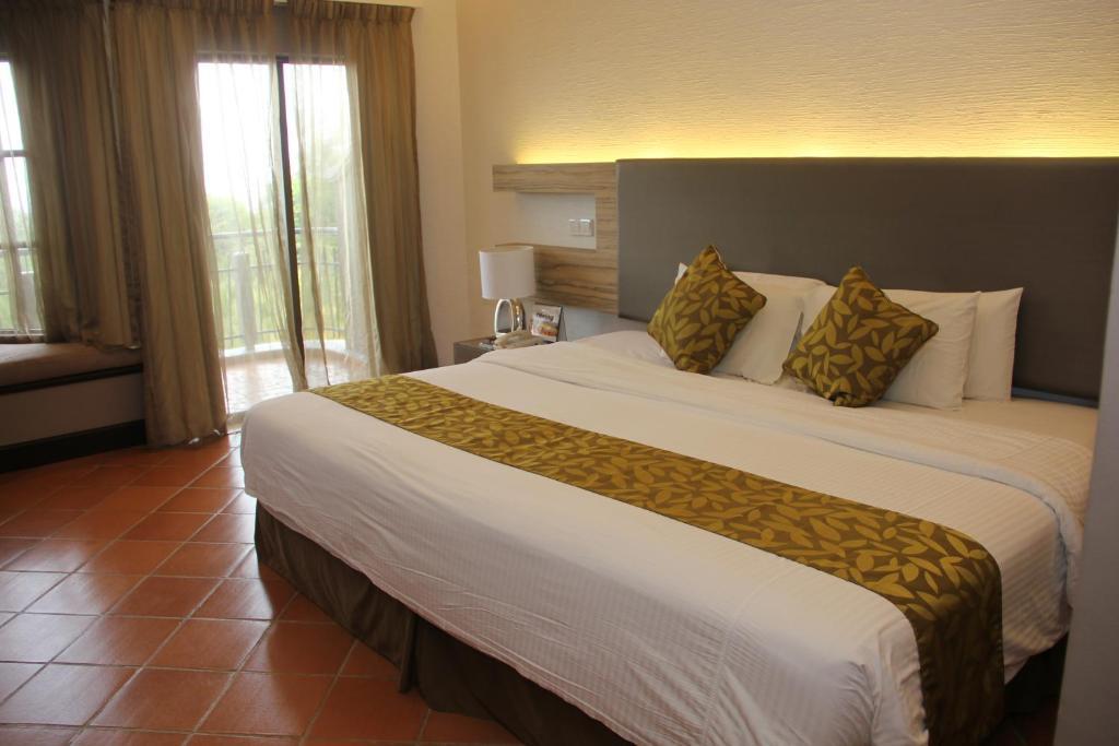 Deluxe Sea Front King Room,706243183:JPEG