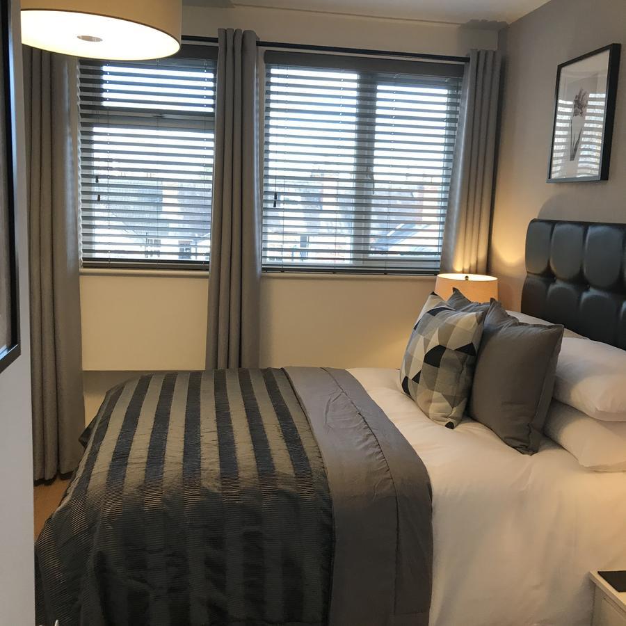 Deluxe Studio