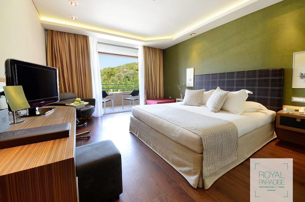 Double or Twin Room Garden View