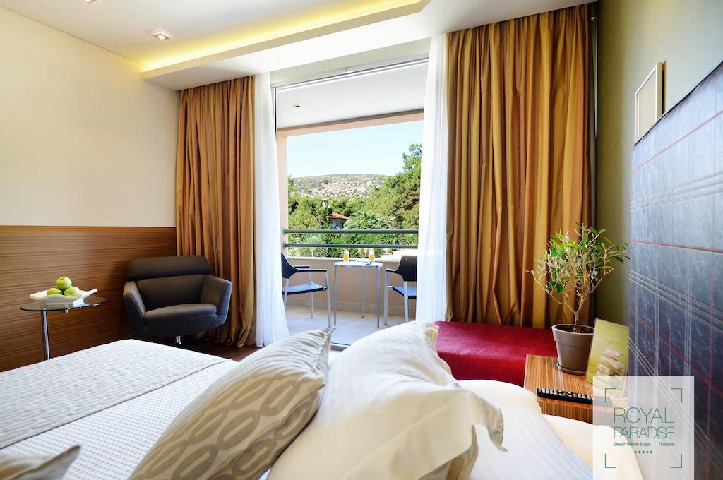 Double or Twin Room Garden View