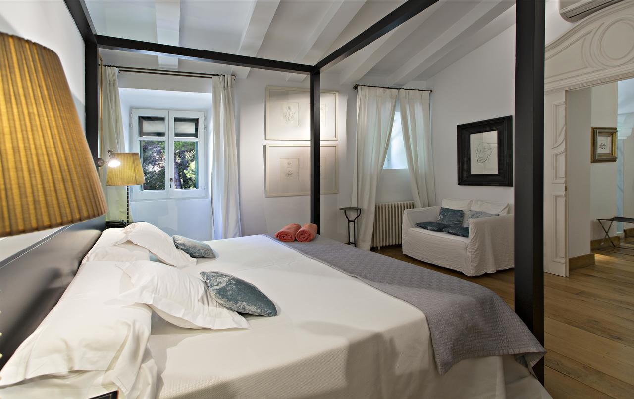 Grand Suite,632631906:JPEG