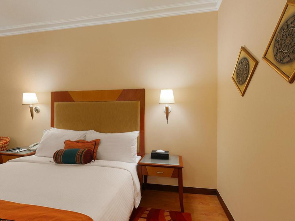 Executive Club Double Room with 20% Discount on Food and Beverage and Spa and 10% Discount on Laundry service