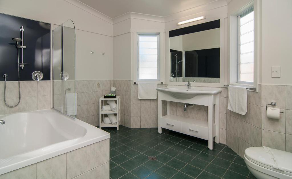 Deluxe Family Suite
