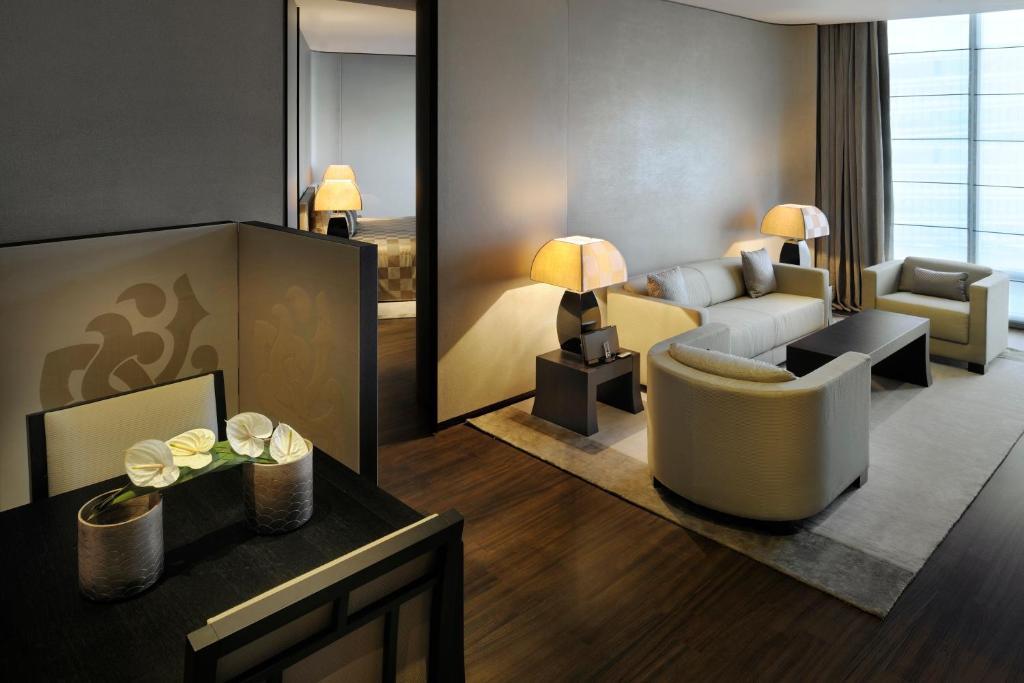 Armani Premier Suite,73925387:JPEG
