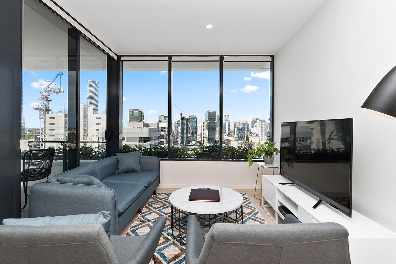 Three Bedroom Two Bathroom City View Apartment