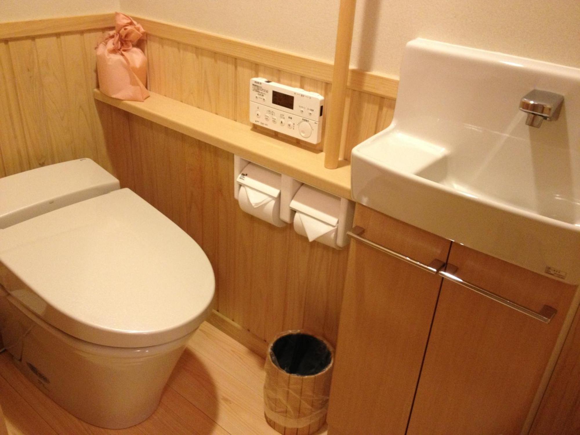 Japanese-Style Room with Open-Air Bath and Lake View