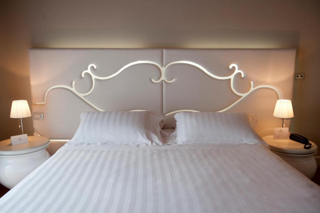 Classic Double Room,64407217:JPEG
