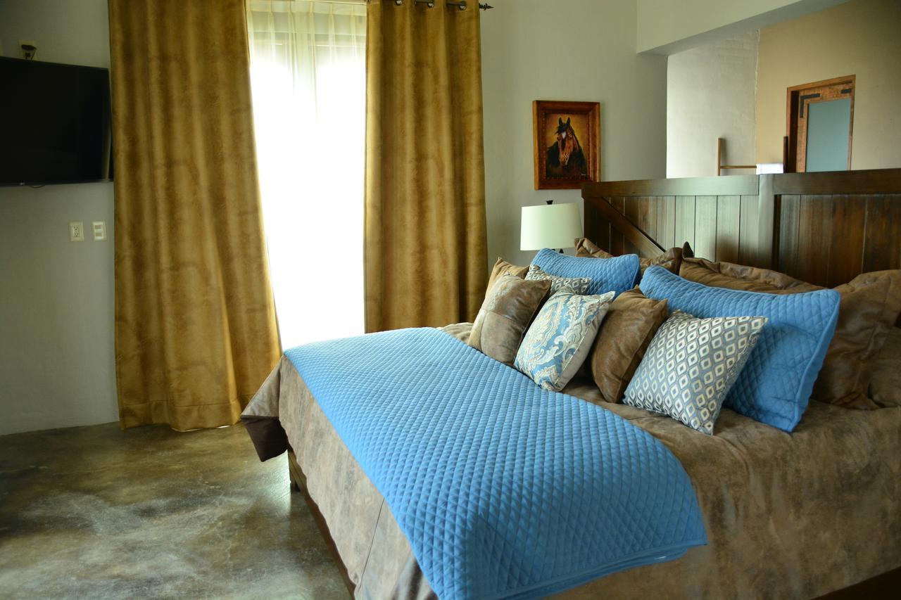 One-Bedroom Luxury Villa