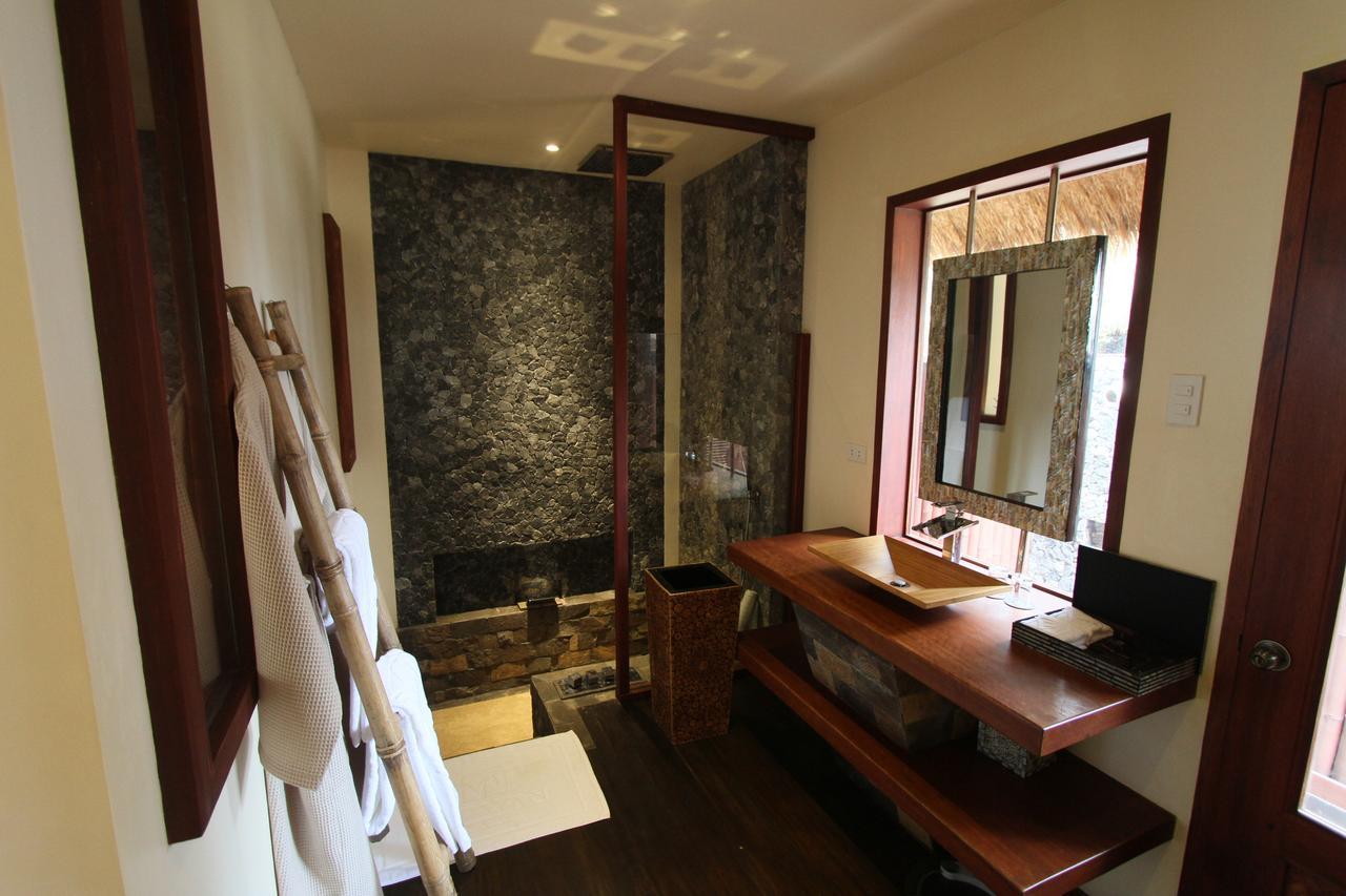 Lagoon Villa with Free Roundtrip Lio Airport Transfers,779320377:JPEG