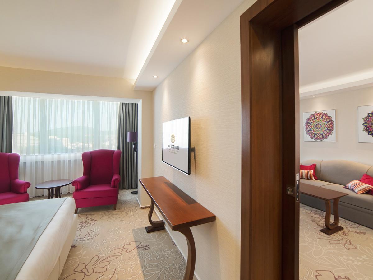 One-Bedroom Suite