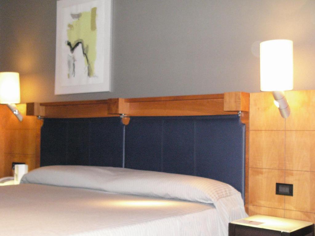Twin Room Sofa Bed,1272904243:JPEG