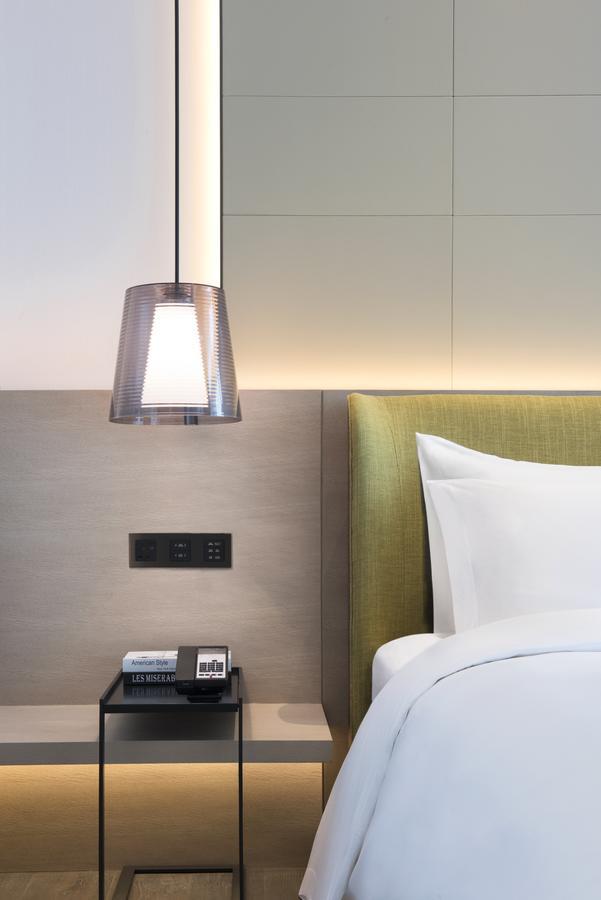 Superior Twin Room Morden Style Twin bed