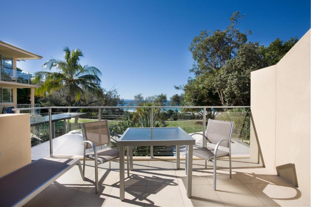 One-Bedroom Apartment with Partial Ocean View,447885624:JPEG