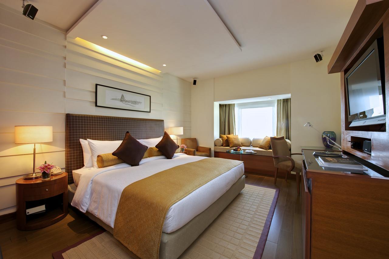 Luxury Room with King Bed