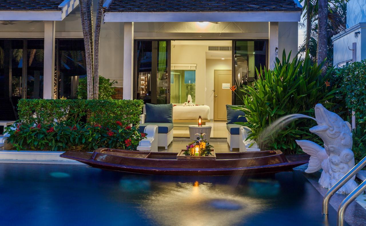 Pool Access Blue Wing