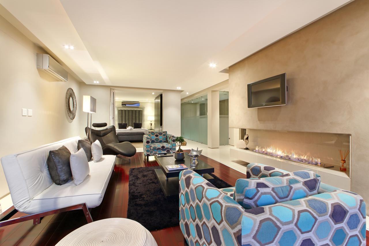 Luxury Pool Suite
