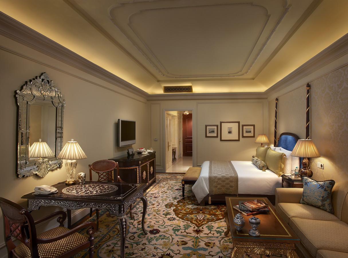 Royal Premiere Room one way airport transfer