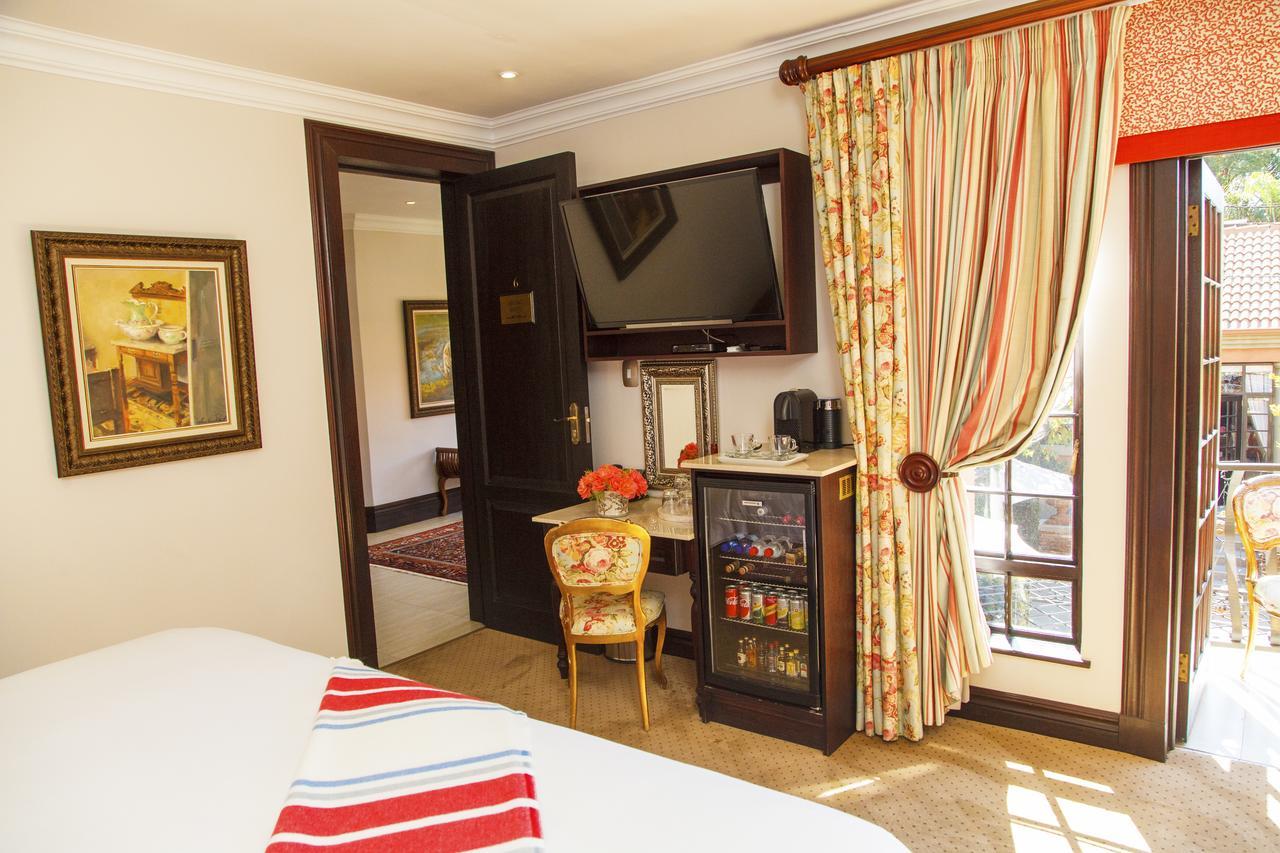 Deluxe King Suite