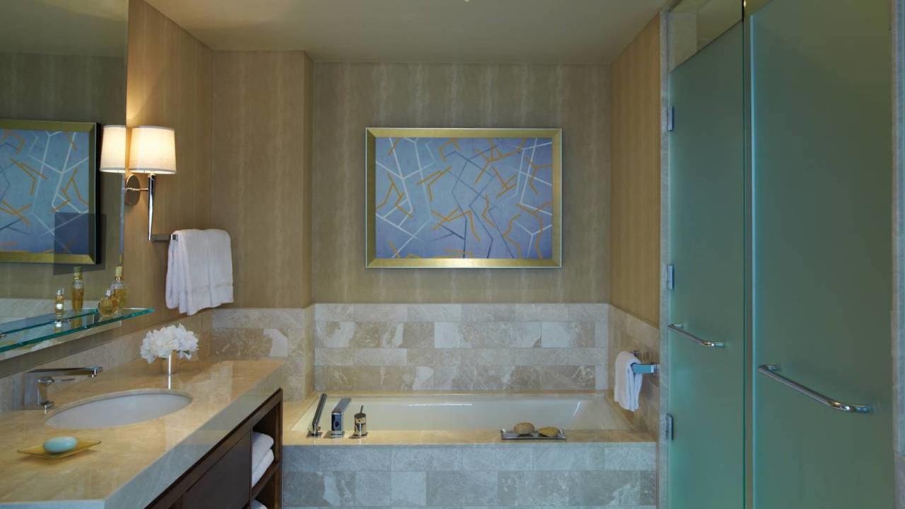 King Room City View,665209851:JPEG