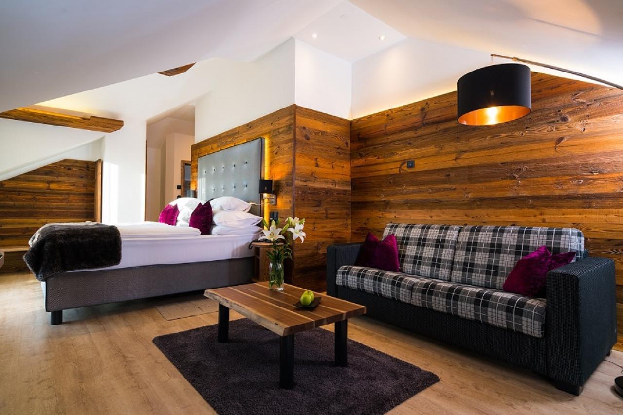 Large Double Room