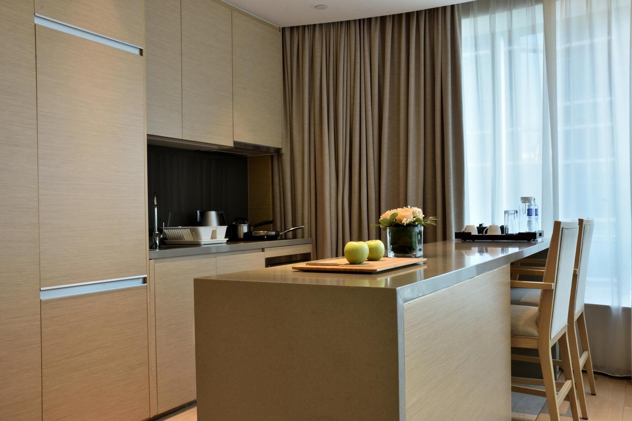 Deluxe One-Bedroom Suite