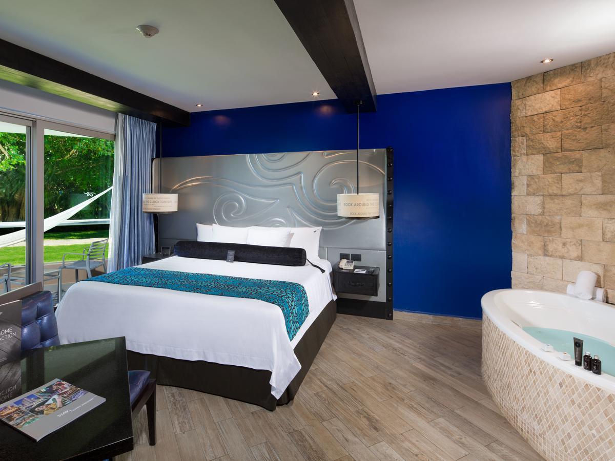 Heaven Deluxe Gold King Adults only
